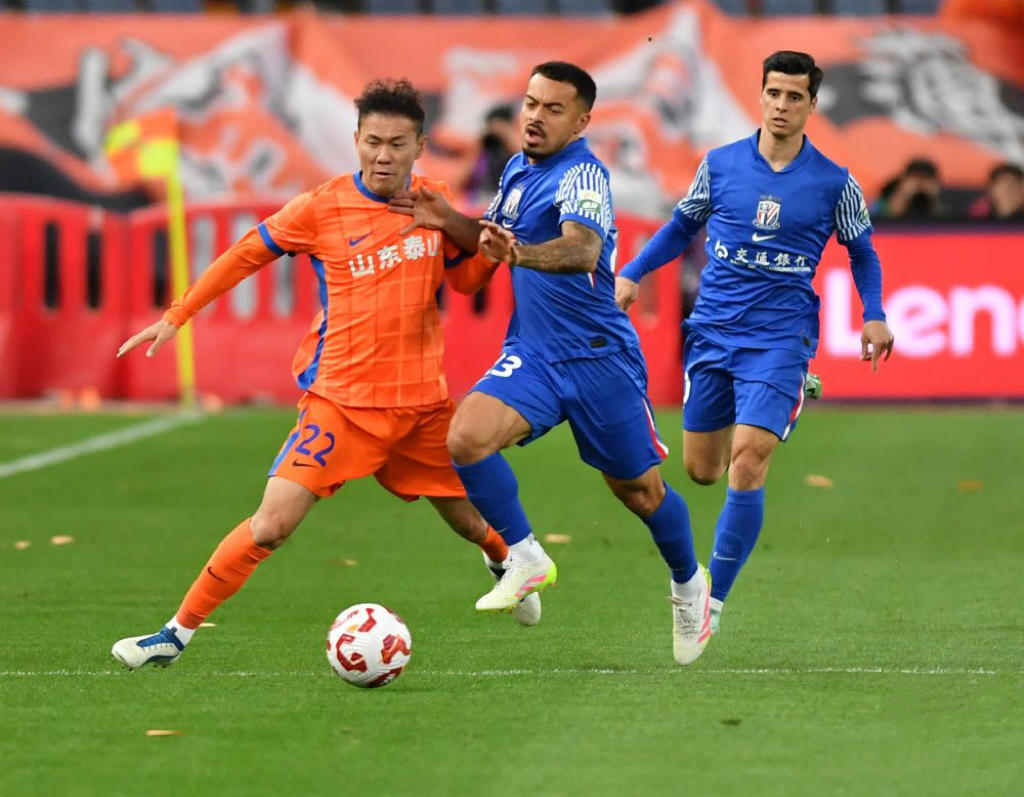 赛前速览:总决赛八强战山东泰山对阵曼联,三大看点值得期待 赛前速览:总决赛八强战山东泰山对阵曼联,三大看点值得期待